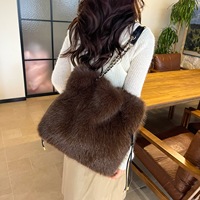 Sac fourre-tout en fausse fourrure pour femmes, sac à bandoulière en peluche douce avec chaîne, sac à main de grande capacité pour dames, automne et hiver