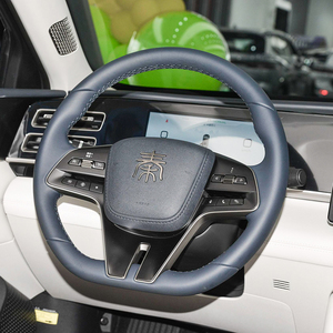 BYD Qin L DM-i 2025 Plus Auto Ibrida Plug-in Elettrica con Autonomia di 120km, Berlina 4 Porte 5 Posti Cina - Product Image 3