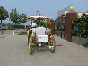Chariot Citrouille Cendrillon Blanc Royal Personnalisé 4 Places, Accessoire Princesse pour Fête Quinceañera - Product Image 5