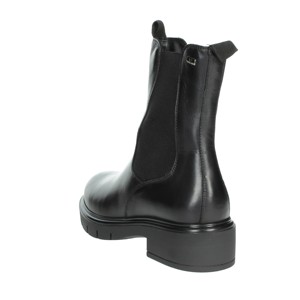 Stivaletti bassi da donna neri V49600 Slip-On stile Chelsea Design con plateau da neve in cotone in cotone crescente per l'autunno inverno - Product Image 2
