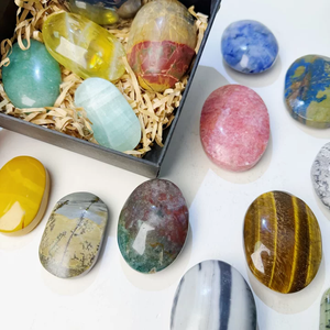 Venta al por Mayor Global de Piedras de Palma Multimaterial Pulimentadas de Citrino, Moissanita, Cristal Azul y Blanco para Sanación Espiritual y Meditación - Product Image 4