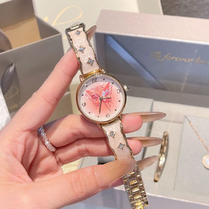 Reloj de Pulsera con Diseño de Mariposa y Esfera con Luz Lunar, Reloj de Cuarzo de Lujo Discreto para Mujer - Product Image 4