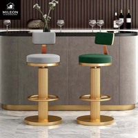 Chaise de bar moderne à base cannelée dorée, siège et dossier en velours doux, tabouret de comptoir commercial pour café, pub, restaurant