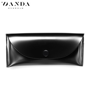 Ensemble d'étuis à lunettes Vanda, boîte en cuir, étui en EVA avec chiffon de nettoyage et porte-clés pour le rangement des lunettes - Product Image 4