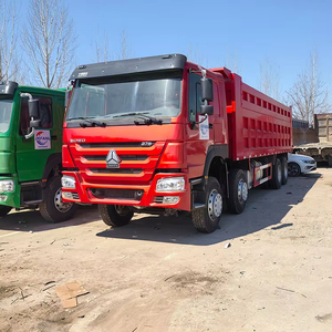 Camion à benne basculante rouge HOWO, camion lourd avec conduite à droite, un tout nouveau camion à benne basculante robuste fabriqué en Chine - Product Image 1