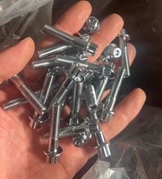 Boulon de jante fendue à 12 points chromé M7x32mm Grade 12.9 avec écrou pour moyeu de roue
