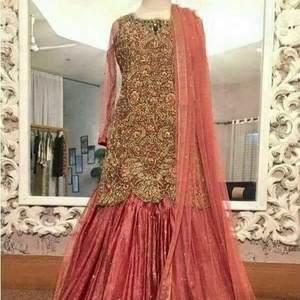 2021 Beautiful Heavy Kurta with Lehenga Floor-Length Party Dress with Lace and Button Decoration for Weddings - Product Image 1