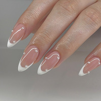 Uñas Postizas de Moda Europea y Americana, ABS, Cobertura Total, Forma de Almendra, Longitud Media, Borde Blanco Perla