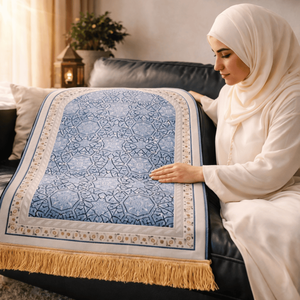 Tapis de prière musulman en flanelle douce et épaisse avec base antidérapante, pliable et durable, parfait <span class=keywords><strong>pour</strong></span> <span class=keywords><strong>les</strong></span> prières quotidiennes - Product Image 4