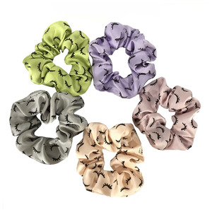 Gran oferta de <span class=keywords><strong>Scrunchies</strong></span> para el cabello de pestañas, venta al por mayor, <span class=keywords><strong>Scrunchies</strong></span> de satén blanco y rosa para niñas, banda elástica, accesorios para el cabello, Stock de 100 Uds. - Product Image 1