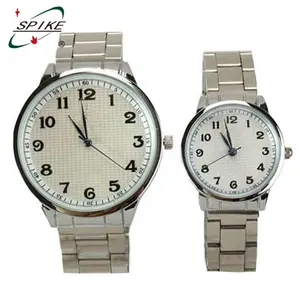 Bon matériau en alliage love pair montre de couple boîtier arrière en acier inoxydable