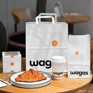 Sac de transport personnalisé en papier kraft épais pour la livraison de plats légers, la vente à emporter et le commerce de détail - Product Image 1