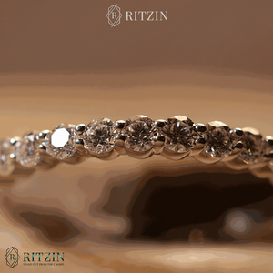 Bague de mariage demi-éternité en diamant rond pour femme - Product Image 1