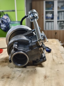 NUEVO Turbocompresor Holset HX35W <span class=keywords><strong>Komatsu</strong></span> 4038471 para Cummins 6BT - Product Image 3
