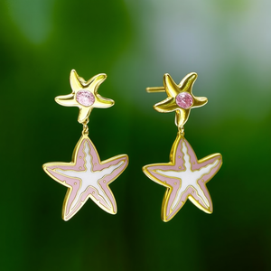 Pendientes de Moda con Diseño de Estrella de Mar, Chapados en Oro PVD, Acero Inoxidable 316L, Resistentes y Sostenibles, con Cristal Rosa Colgante - Product Image 3