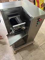 Trancheuse à viande industrielle horizontale entièrement automatique pour poulet désossé, porc, bœuf, avec brosse satinée, compatible 110V/220V, en acier SUS201