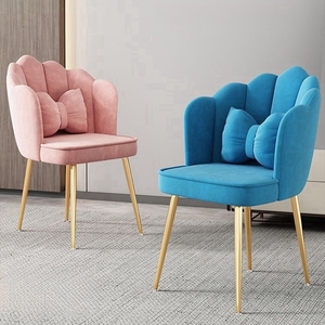 Fauteuil de Maquillage en Flanelle Rose Tendance, Chaise Pétale Simple avec Dossier Clouté pour Coiffeuse, Meuble de Maison Polyvalent - Product Image 6