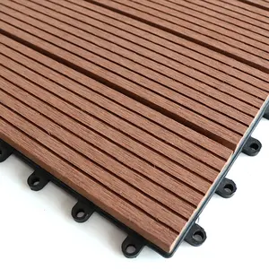 Piastrelle per pavimenti impermeabili in WPC fai-da-te 300*300mm facile installazione patio tetto giardino cucina ad incastro composito WPC deck tile