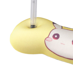 Alfombrilla de silicona para ratón con soporte para muñeca, diseño de dibujos animados, uso en oficina, soporte cómodo, forma irregular - Product Image 3
