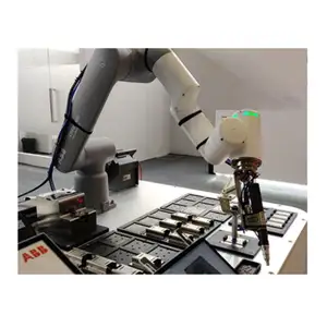 ABB Robot collaborativo GoFa CRB 15000 braccio Robot a 6 assi con pinza flessibile per avvitamento