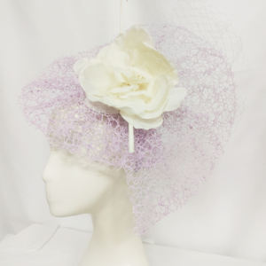 Luxe maille filet paille plume Fascinator pour mariée demoiselle d'honneur mariage invité thé fête église course jour chapeaux - Product Image 1