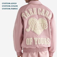 Blouson universitaire en cuir personnalisé pour homme avec logo brodé en chenille véritable et col montant – Idéal pour l'hiver