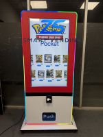 Máquina Expendedora Inteligente Automatizada de TCG al por Mayor con Pantalla Táctil Completa de 43 Pulgadas, Kiosco Minorista para Centros Comerciales y Tiendas de Juegos