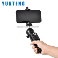 YUNTENG YT-208 Mini Tripod Su Geçirmez Darbeye Dayanıklı Çevirmeli Kilit Kablosuz BT Uzaktan Kumandalı Deklanşör Vlog Selfie Çubuğu Saplı Tripod