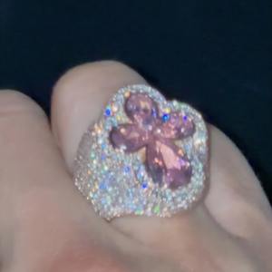 豪華なウェディングジュエリー925スターリングシルバーピンクウォータードロップVVSモアッサナイトダイヤモンド「ラッキークローバー」「アイスクロス」リングカップル用 - Product Image 2