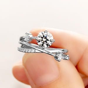 Anello con Diamante Q112 in Oro Bianco, Taglio Brillante Rotondo, Diamante Naturale, Gioiello da Donna per Fidanzamento, Colore G - Product Image 2