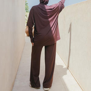 Abbigliamento sportivo modesto da donna con Design musulmano personalizzato in tessuto di cotone musulmano tuta da ginnastica traspirante ad asciugatura rapida - Product Image 4