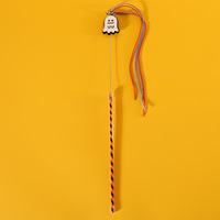 Jouet classique pour chat d'Halloween avec clochette sonore et pompons fluo, design sac fantôme chauve-souris, jouet interactif écologique pour animaux de compagnie, faible MOQ