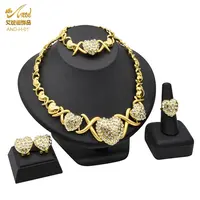 African18K Gold Dubai Wedding Design Heart Necklace Ladies Set di gioielli da sposa indiani con ciondolo all'ingrosso di alta qualità