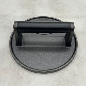 Prensa de hamburguesas aplastada de hierro fundido con mango de madera para herramientas para carne y aves - Product Image 2
