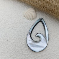 Pendentifs personnalisés avec logo, motif noir, coquille de nacre, papillon, lune, soleil, aile, marguerite, vague, gravés, breloques DIY pour bijoux
