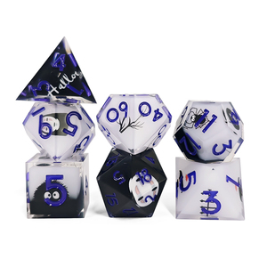 ชุดลูกเต๋าวัสดุเรซินลายสเลนเดอร์แมนน่ารัก7ชิ้น/เซ็ตพร้อมขอบคมสำหรับเกมกระดานความบันเทิง DND - Product Image 2