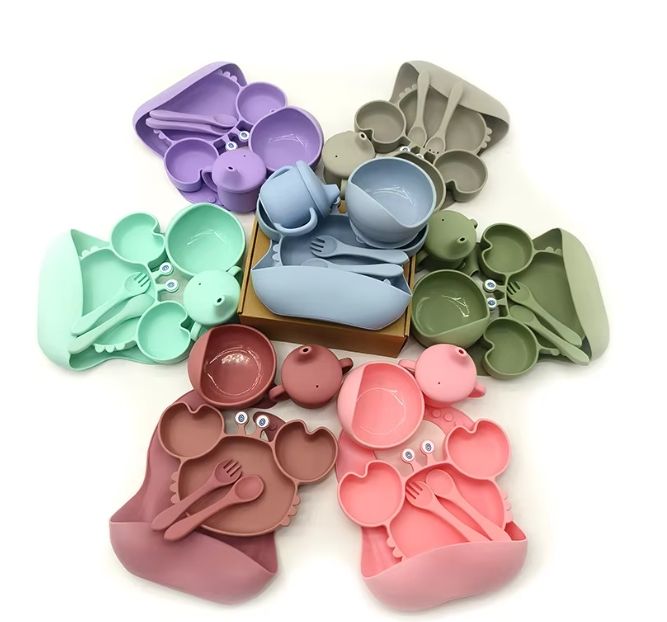 สีเขียวทหาร