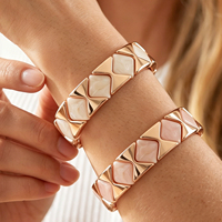 Bracelet en acétate losange avec logo personnalisé, plaqué or rose, plusieurs options de couleurs, bracelet tendance pour femmes