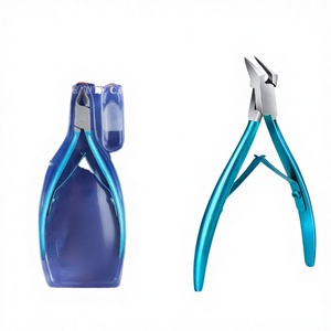 Tijeras para Cutículas con Hoja Curva, de Acero Inoxidable, para Manicura, con Punta Afilada, para Diestros - Product Image 3