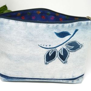 Sacs à maquillage écologiques en denim recyclé, portables, durables, légers, personnalisés avec broderie et impression, sac organisateur de cosmétiques avec fermeture éclair - Product Image 2