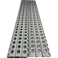 Peldaños de escalera de metal de acceso al lugar de trabajo confiables y seguros Placas antideslizantes Tablón de acero perforado Marston Mat Metal perforado duradero