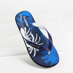 Tongs d'extérieur pour hommes toutes saisons, légères, à plateforme, imprimées, avec empeigne <span class=keywords><strong>en</strong></span> EVA, semelle intermédiaire <span class=keywords><strong>en</strong></span> PVC, souples, antidérapantes et à séchage rapide - Product Image 2