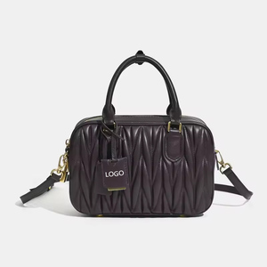 Borsa a tracolla da donna di fascia alta in pelle di pecora pieghettata in pelle di lusso Matelasse con manico in vera pelle - Product Image 3