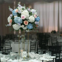 Décorations de mariage en gros : Supports de fleurs et boules de fleurs blanches pour décorations de mariage