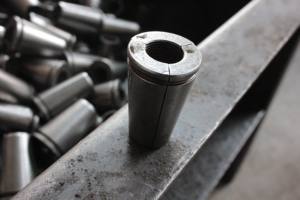 Fabricante de China pretensado hormigón tensor mono cuña anclaje para gato con listo para enviar - Product Image 2