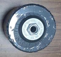 Disque noir propre et dénudé avec disque fileté pour enlever la rouille avec bride 4.5 pouces pour polir les métaux