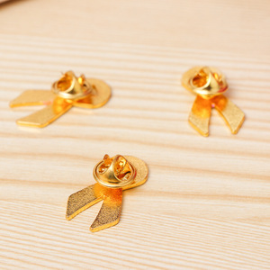 Promotion : Broches Ruban Rose, Badges et Épingles de Revers Personnalisées en Émail Souple pour la Sensibilisation au Cancer du Sein et SIDA - Product Image 4
