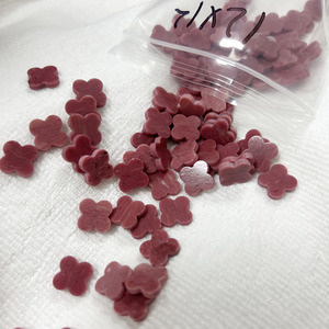 Pierres précieuses roses naturelles, quartz rose, taille plate, trèfle à quatre feuilles, pour la création de bijoux - Product Image 2