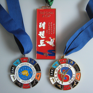 Médaille 3D personnalisée pour le sport Kick Boxing Taekwondo Grand Or Bronze Argent avec ruban Médailles de compétition personnalisées - Product Image 3