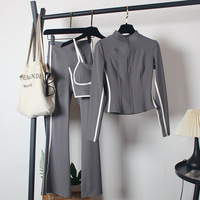 Ensemble de sport de yoga pour femme, trois pièces, uni, respirant, avec pantalon évasé taille haute amincissant, idéal pour la danse et la course matinale, avec fermeture éclair